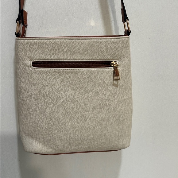 BOSTANTEN WOMENS VEGAN CROSSBODY BAG OFF WHITE LEATHER - Picture 5 of 13
